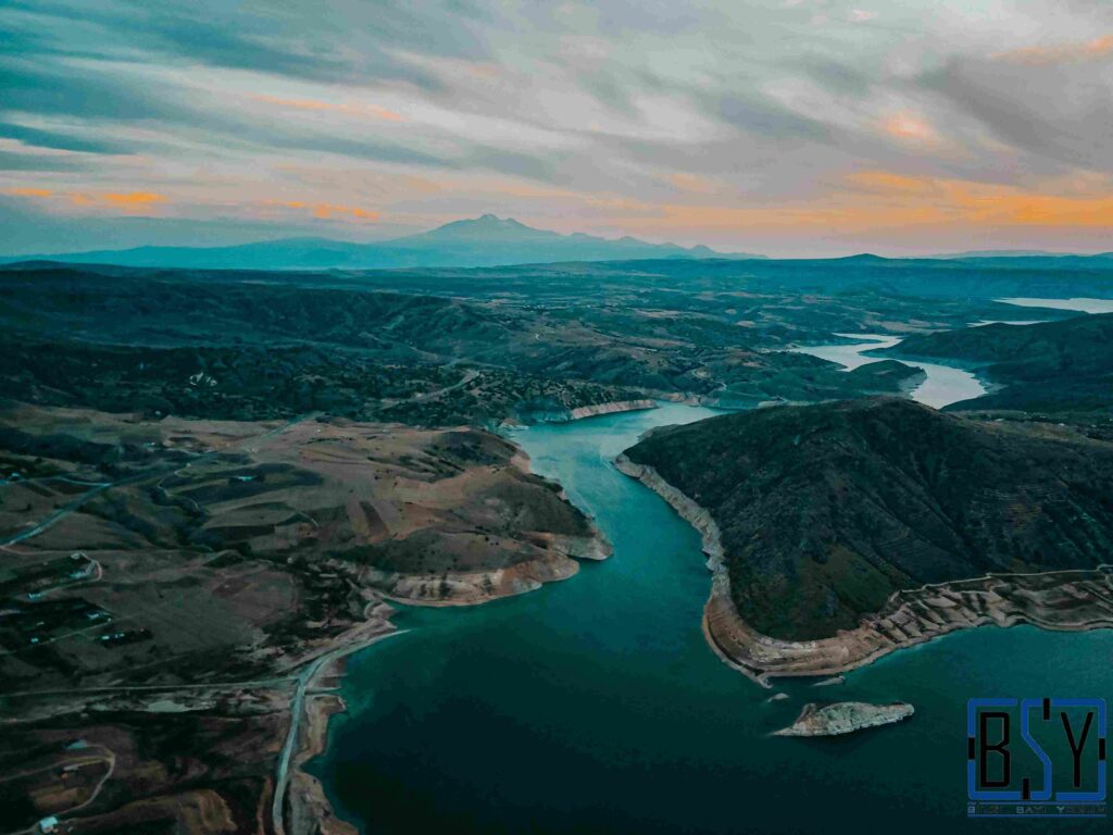Türkiye'nin yedi coğrafi bölgesini gösteren harita